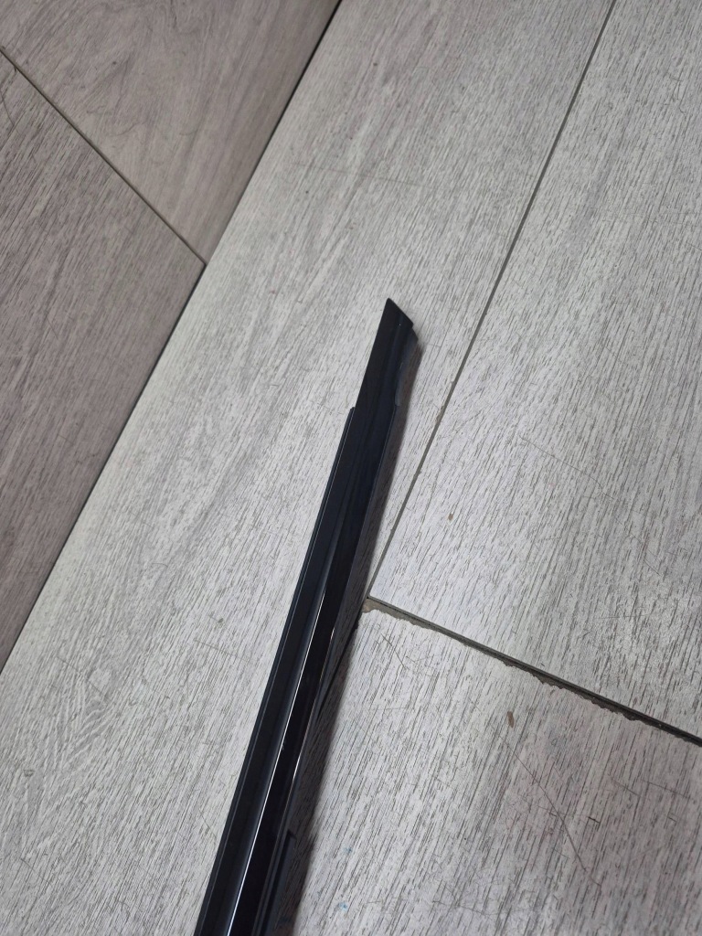 13377. bmw x1 u11 молдинг zganiająca ліва перед 5a2fc37 Недорого