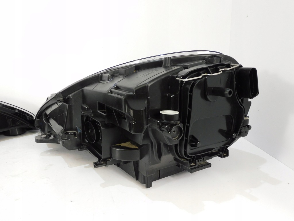 Porsche macan 95b рестайлінг  фара правий ліва full led комплект 95b941009al Недорого