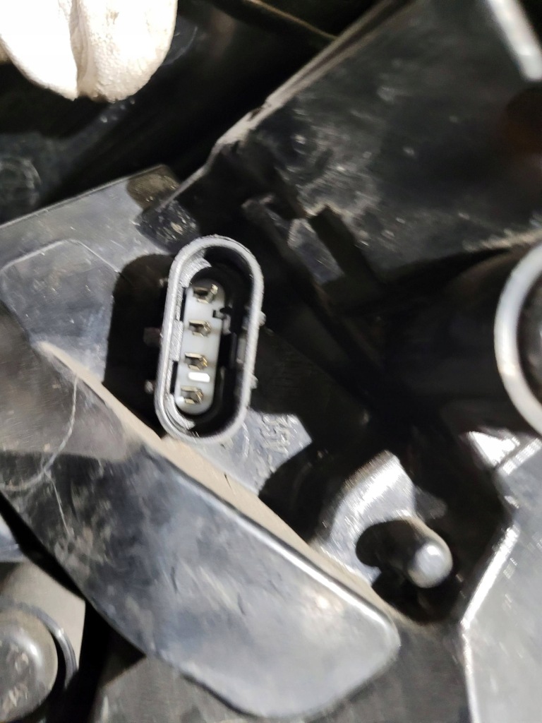 Lancia ypsilon рестайлинг  фара левая задняя led европа оригинал с Разборки