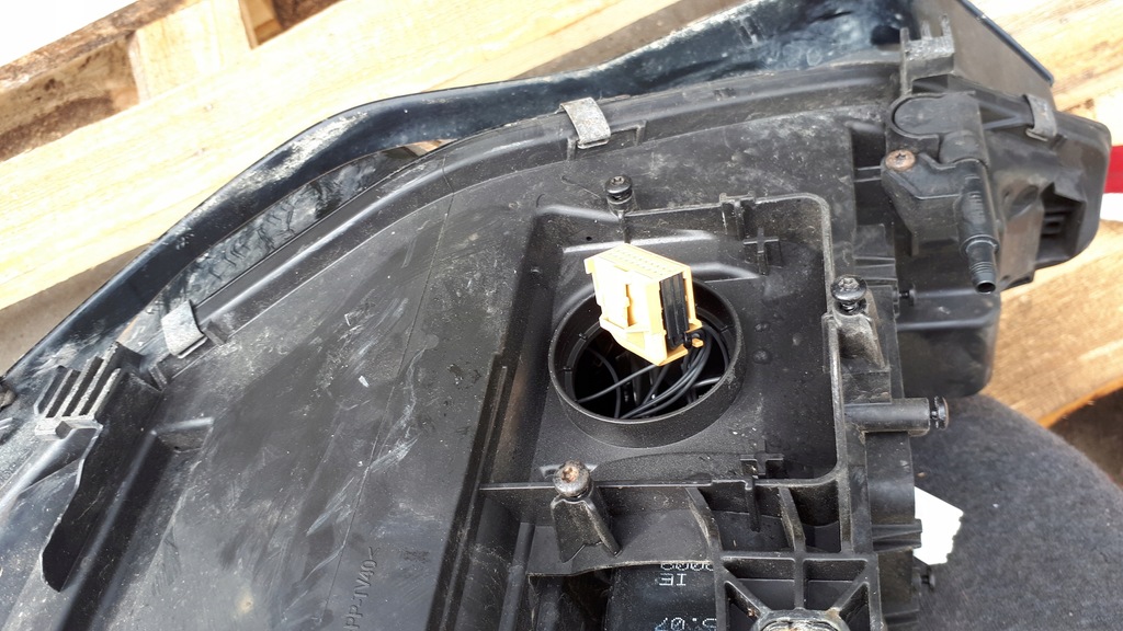 фото №12, A5 8t s5 lift лампа правая перед передняя bixenon uk 8t0941006d