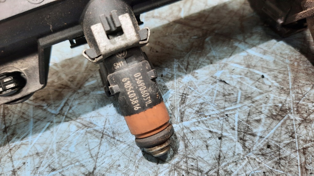 фото №9, Молдинг впрыскная 036133319bm skoda fabia i 1.4b