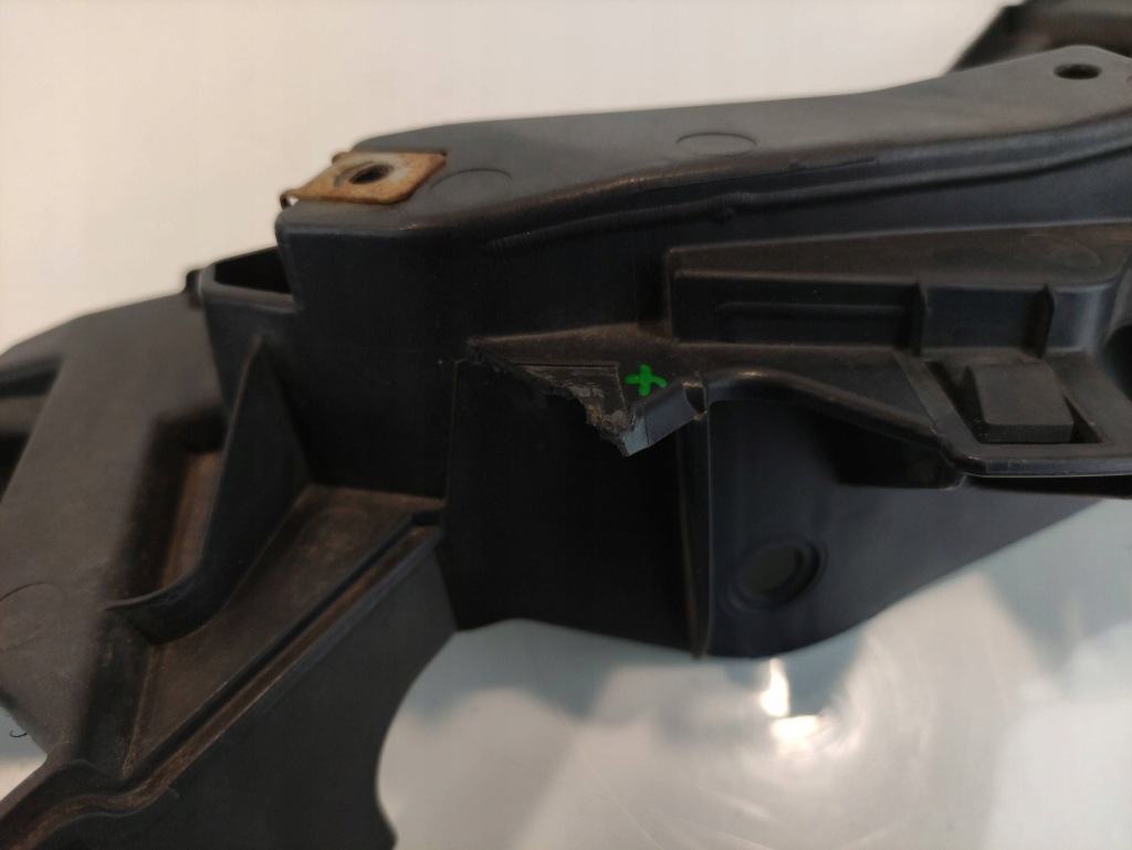 Fiat ducato направляющая кронштейн лампы правый перед 1375162080 Доставка