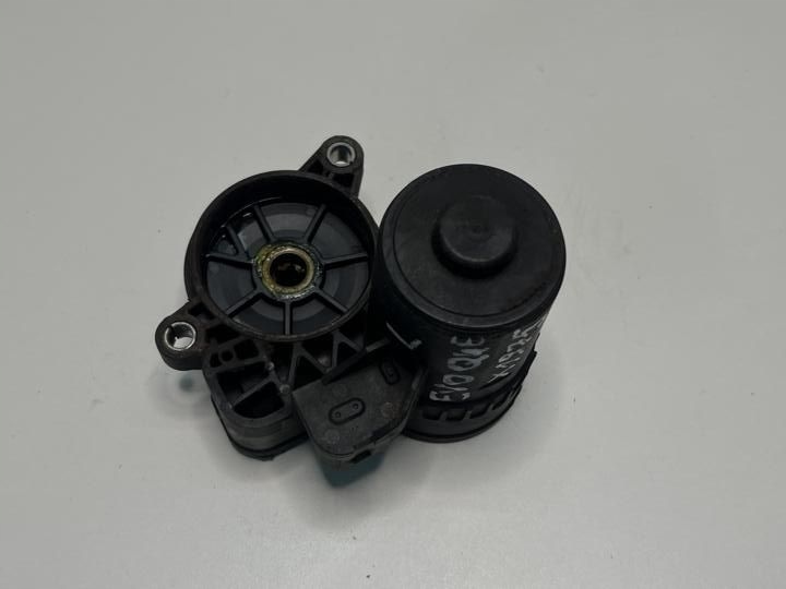 фото №1, Привод тормоза стояночного land rover range rover evoque 2016 gj322k328bd