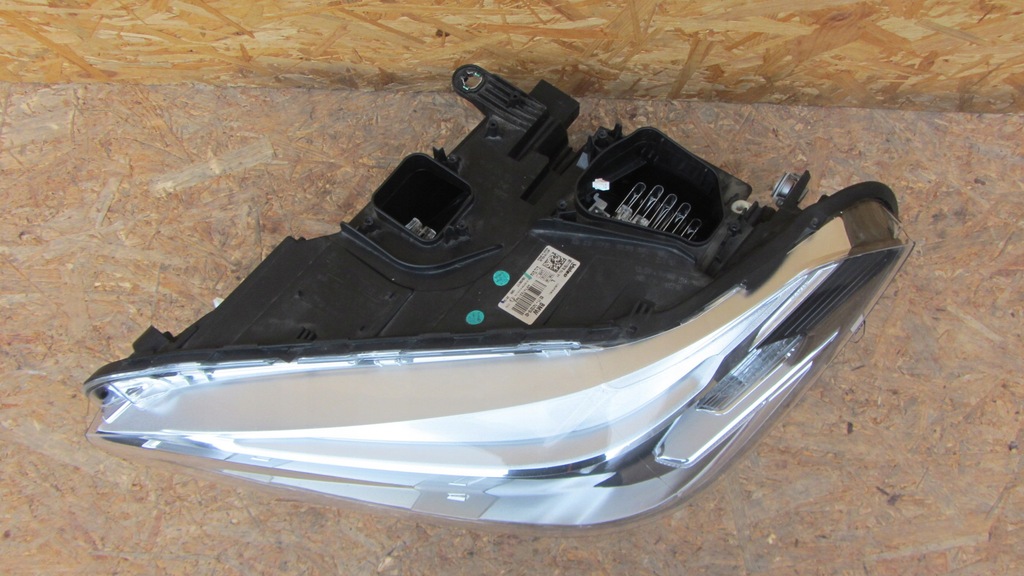 фото №8, Передня ліва лампа bmw x1 f48 led