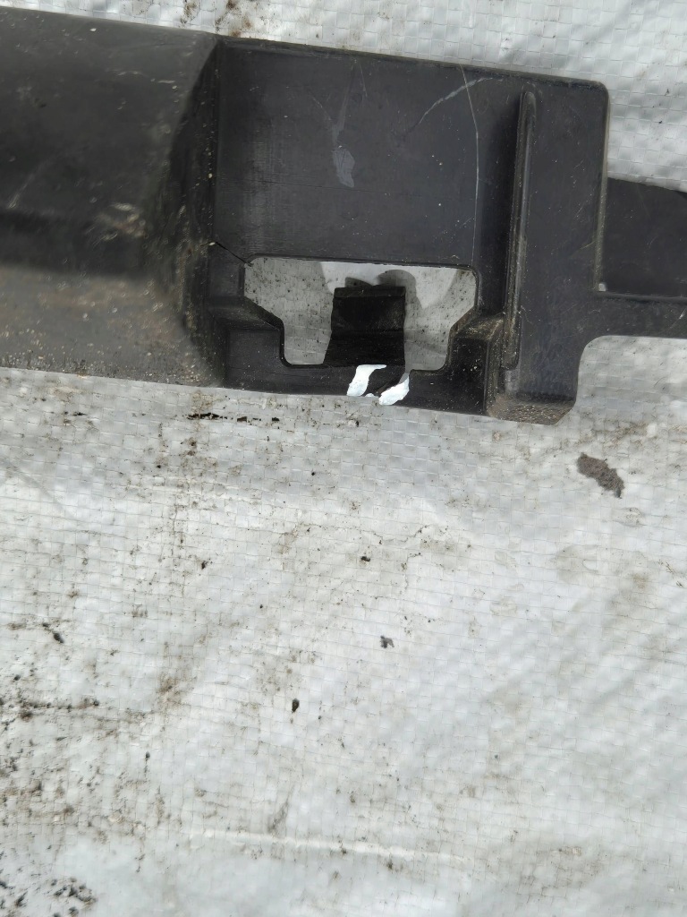 фото №9, Bmw 3 f30 f35 f31 12- решётка средняя бампера передний