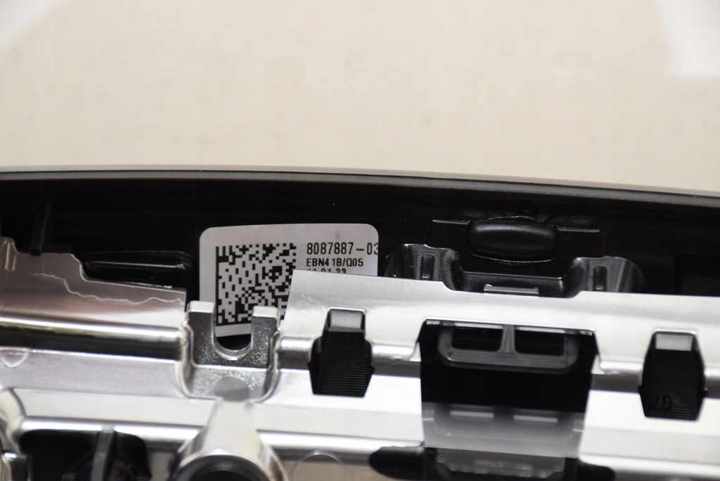 фото №11, Bmw 7 g70 молдинг декоративная декоративная dekor задняя туннель средний piano black