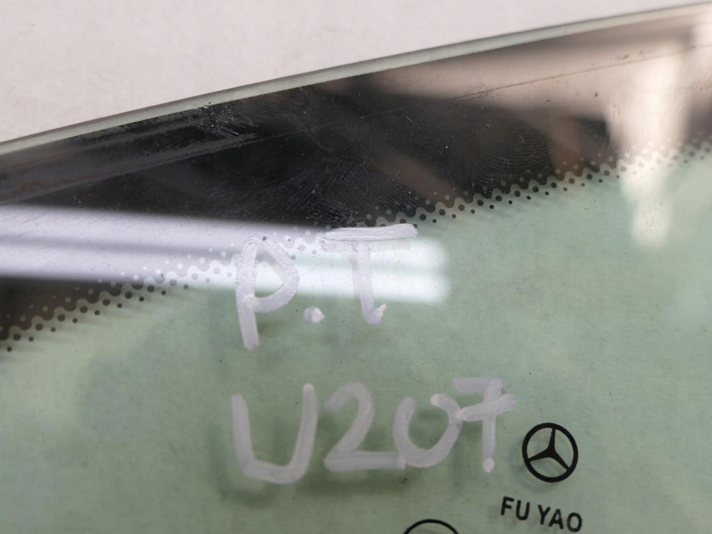 фото №4, Mercedes e w207 c207 скло кузовна правий задня