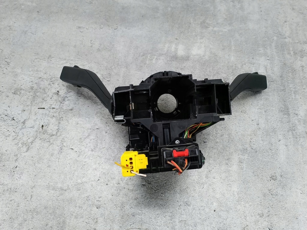 Перемикач комбінований skoda octavia ii fl 1k0953549cq 1k0969653c 1.8 tsi Зі Шроту