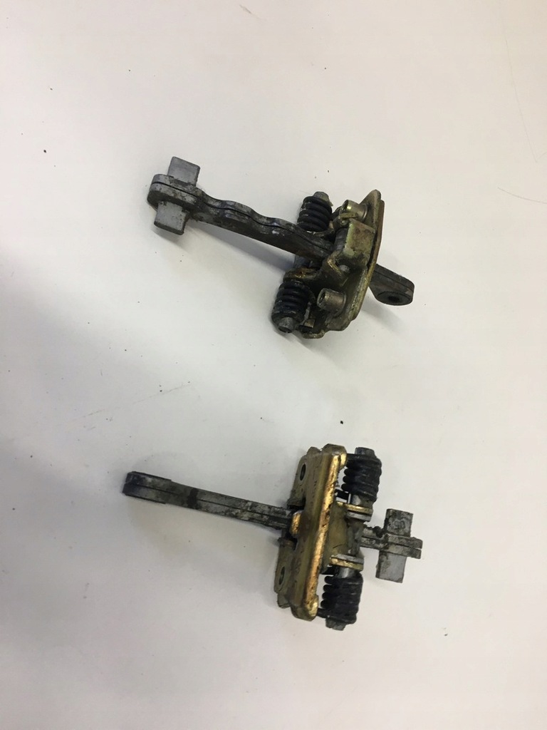 фото №9, Ограничитель дверь перед vw new beetle 1c0837249a