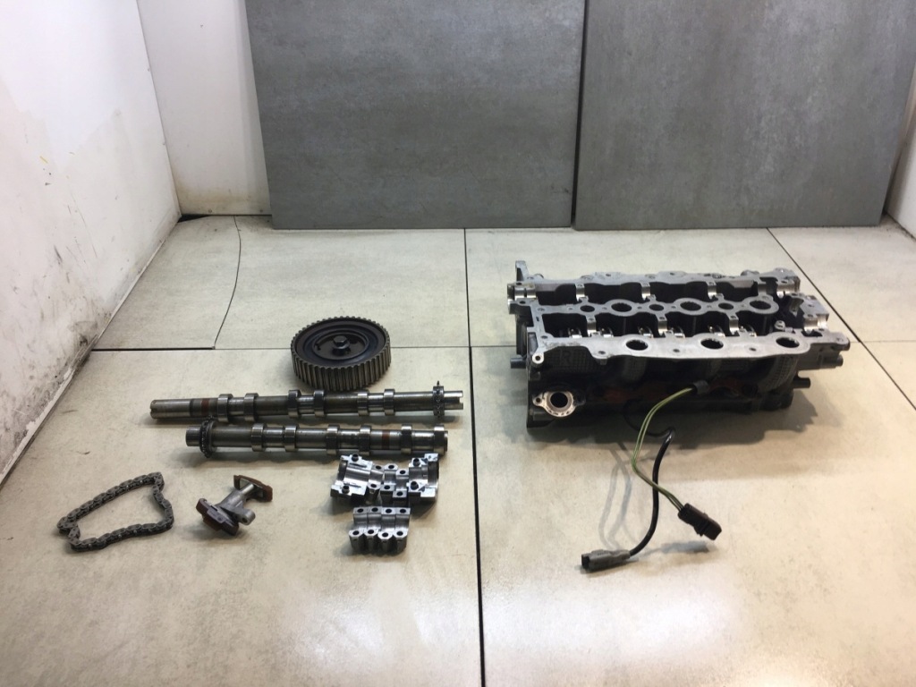 фото №1, Головка правая discovery iii 2.7 td v6 4r8q6090ah