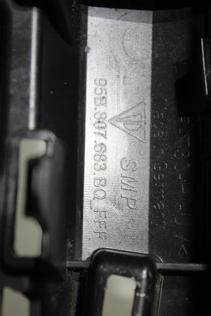 фото №2, Porsche macan 95b lift решётка радиатора идеальное состояние