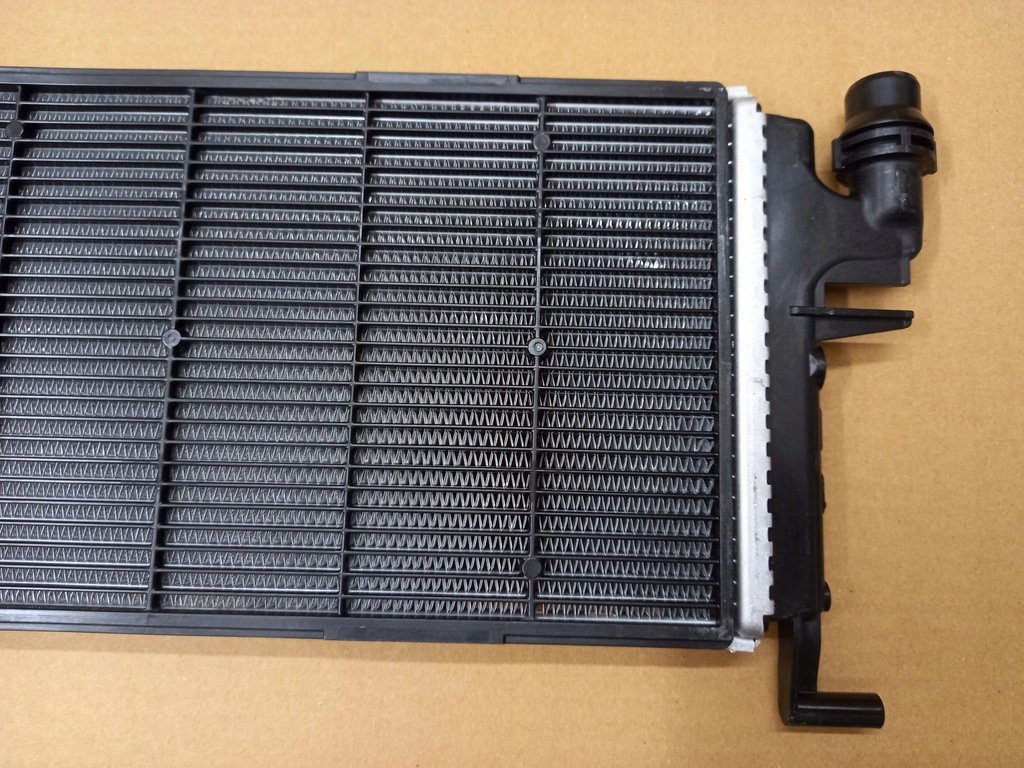 фото №8, Nowa радіатор додаткова mercedes s-klasa w223 a0995009500