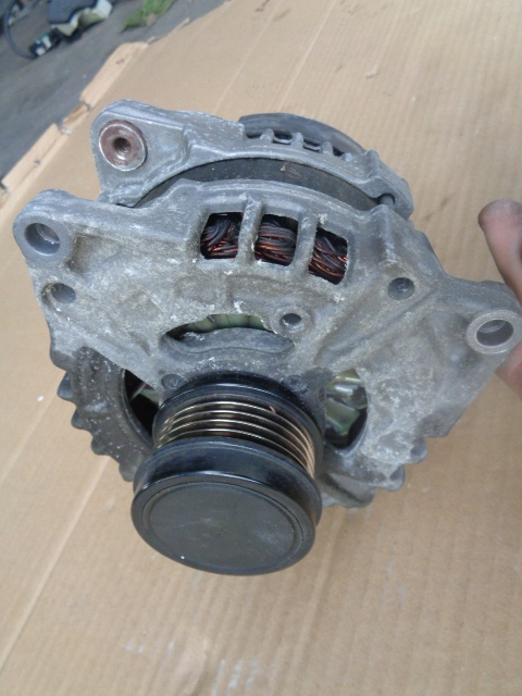 Генератор w246 w176 w117 1.6 cgi a0009060022 bosch в Украине