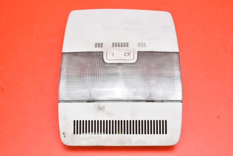 фото №1, Лампа освітлення салону перед 8p0947135 audi a3 8p 03-05