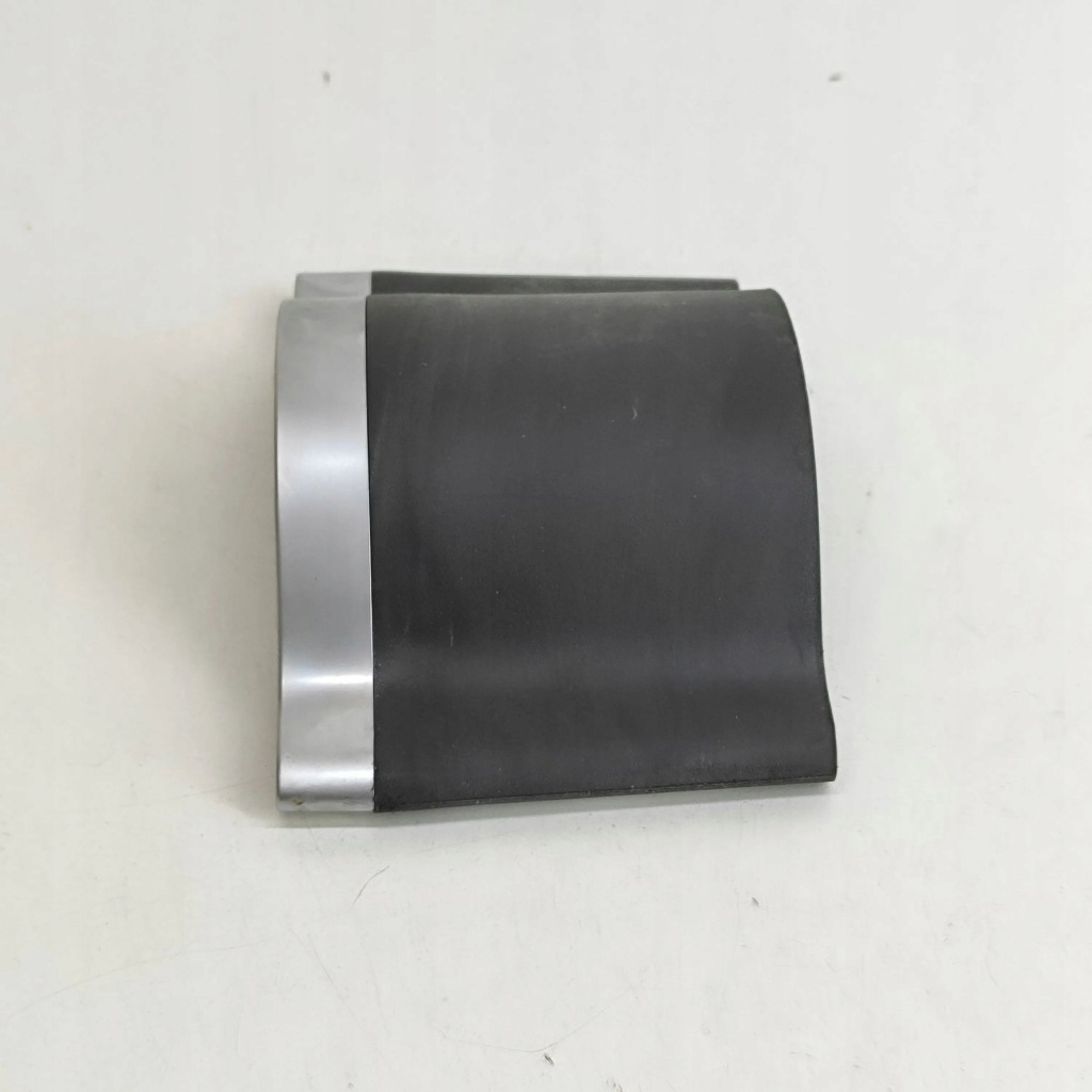 Tesla model x 2017 кронштейн na чашка панелі приладової панелі в Україні