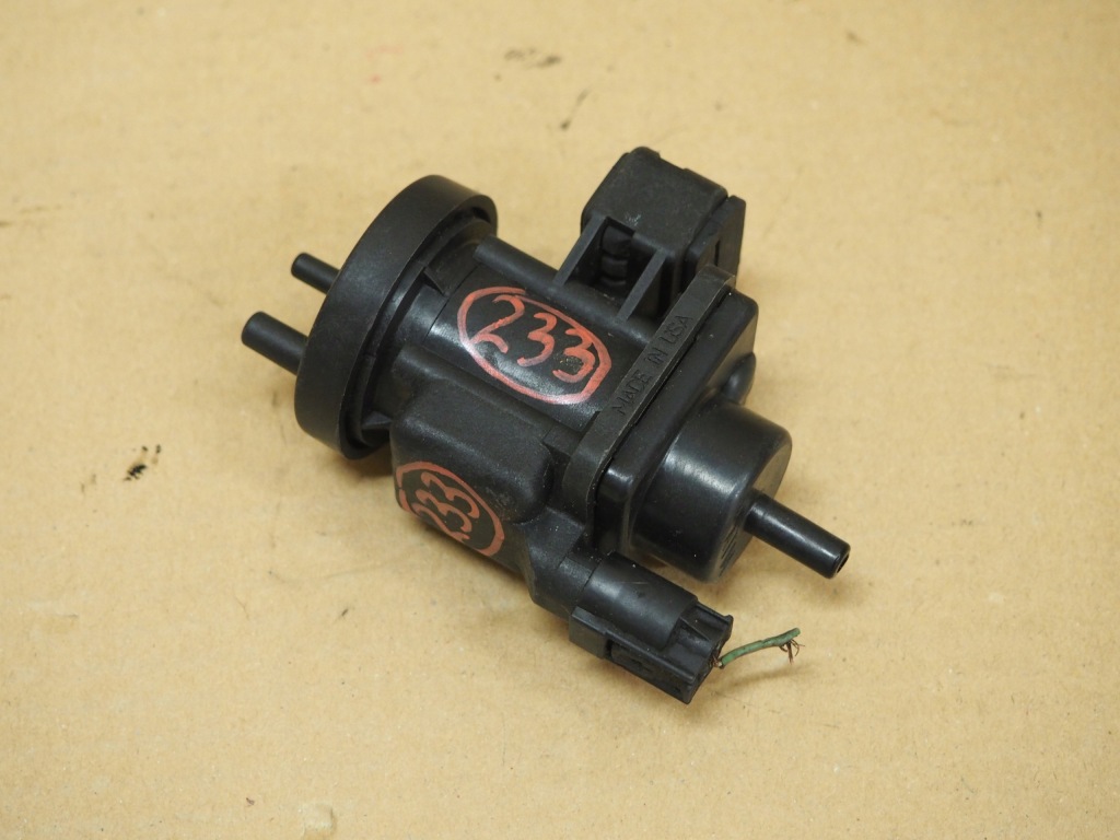 Купити Клапан вакууму mercedes 0005450427