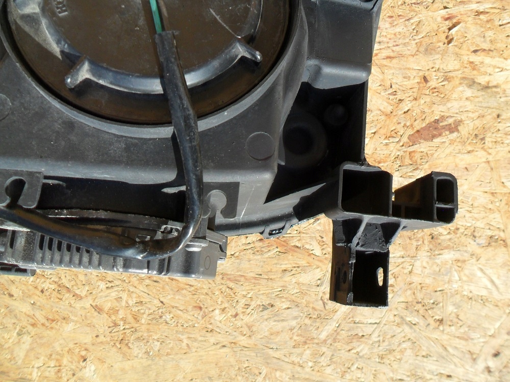 фото №15, Nissan x-trail t30 2001- ксенон правый