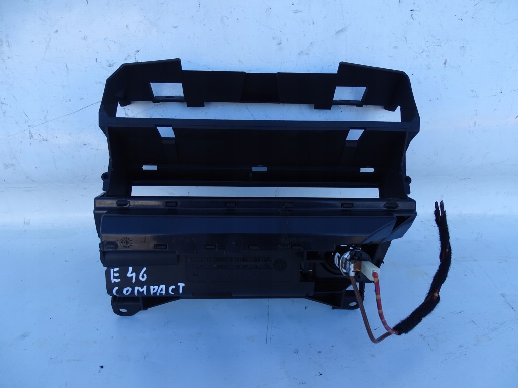 Купити Попільничка бардачок панелі 8268887a bmw e46 compact