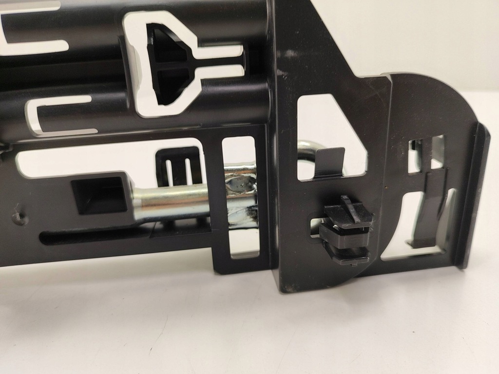 фото №7, Peugeot 5008 ii 2019 проушина буксировочный / крепление