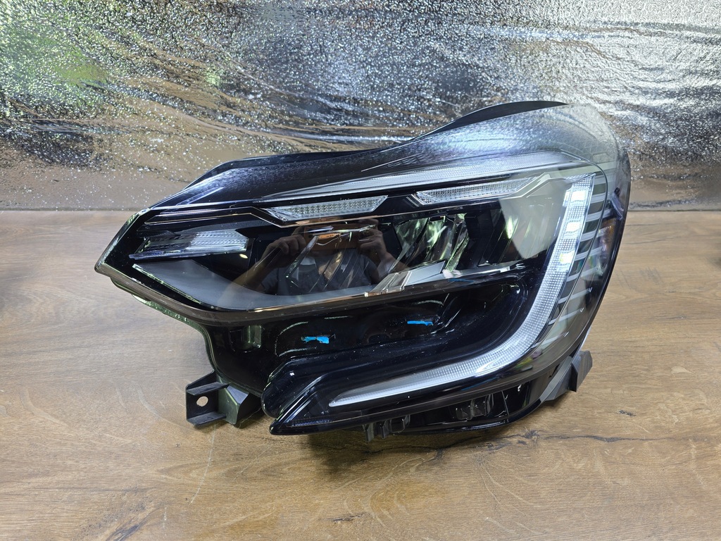 фото №1, Renault captur ii 2 лампа перед передняя левая 26060 8476r