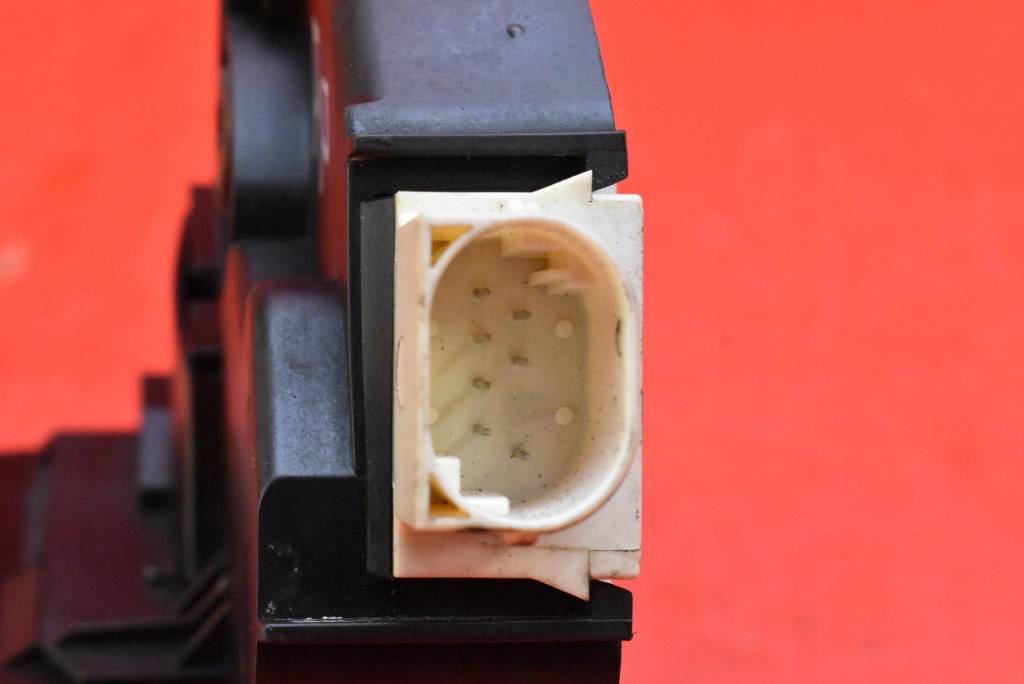 Замок дверь правый перед передний eu 556769 mini cooper r50 01-04 Недорого