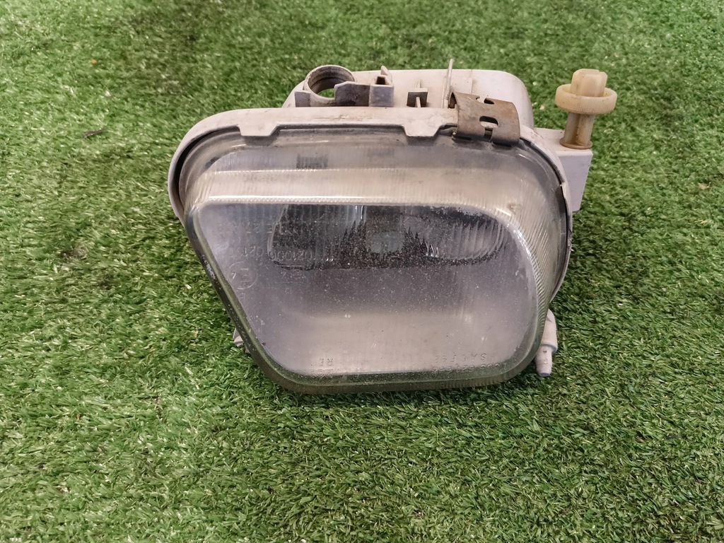 фото №1, Протитуманна фара правий mercedes w210 a2108200256