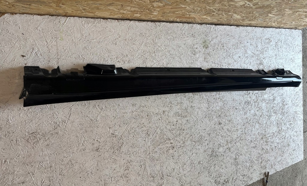 фото №1, Молдинг порог порог левый mercedes c-klasa w205