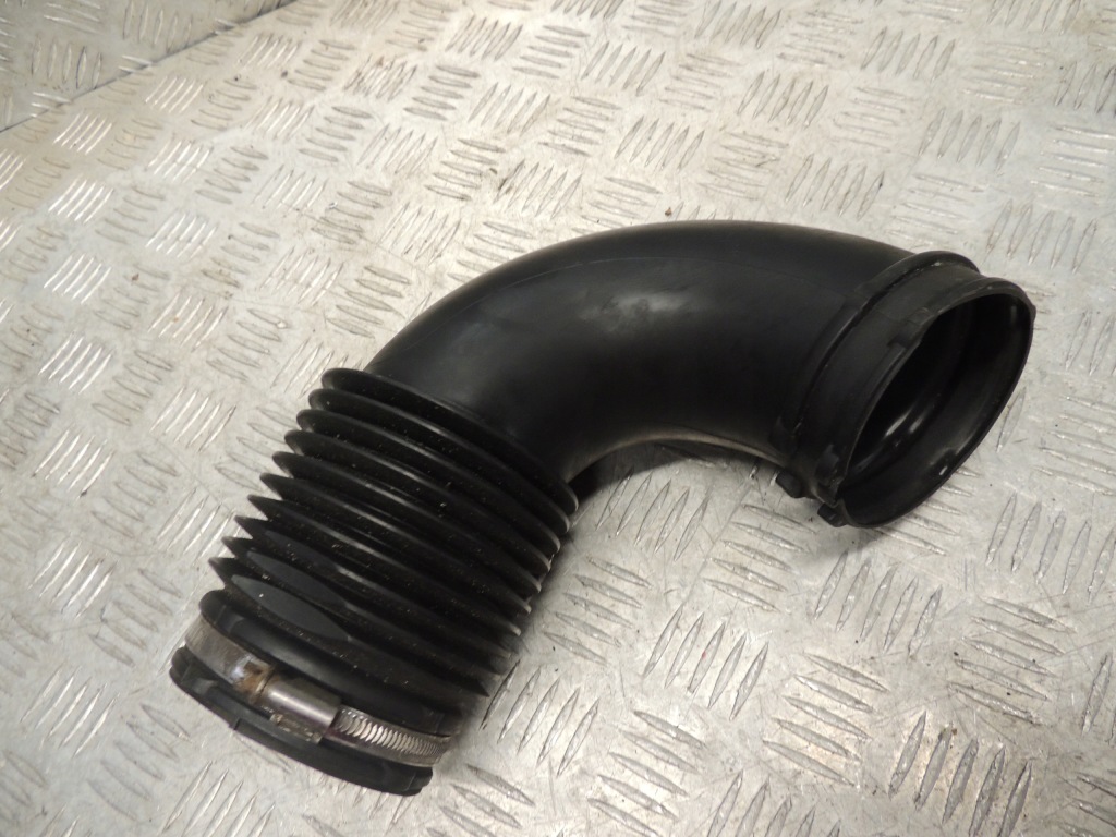 Mercedes w447 2.2 труба патрубок 70548449 Ціна