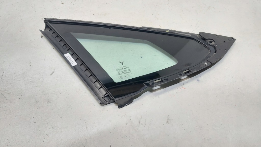 Купить Стекло кузовная левая треугольник tesla model s