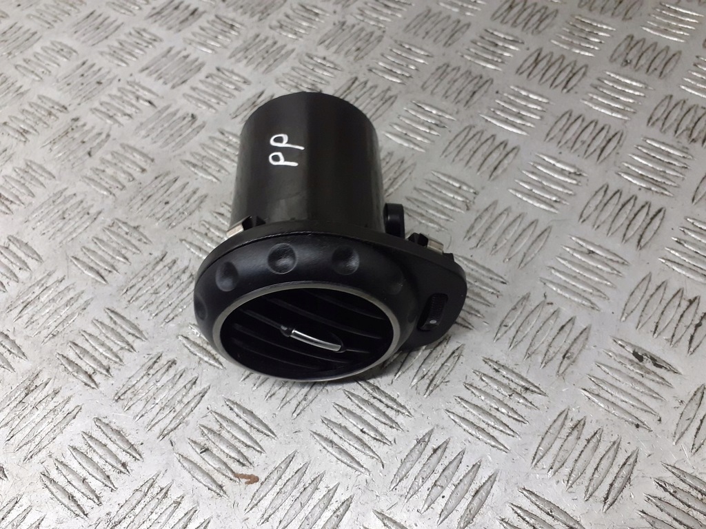 фото №1, Решётка обдув правая alfa romeo 147