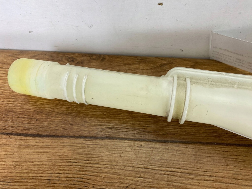 Трубка заливной омывателя  chevrolet camaro 2016+ Недорого