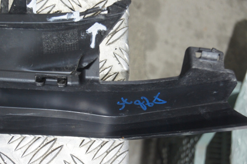 фото №9, Решітка середня бампера peugeot 208 lift