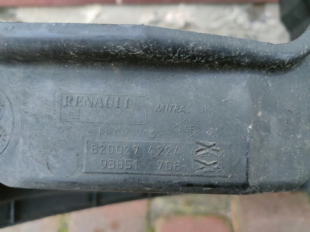 Pas передний лампа правая левая trafic ii,vivaro 1.9dci Цена