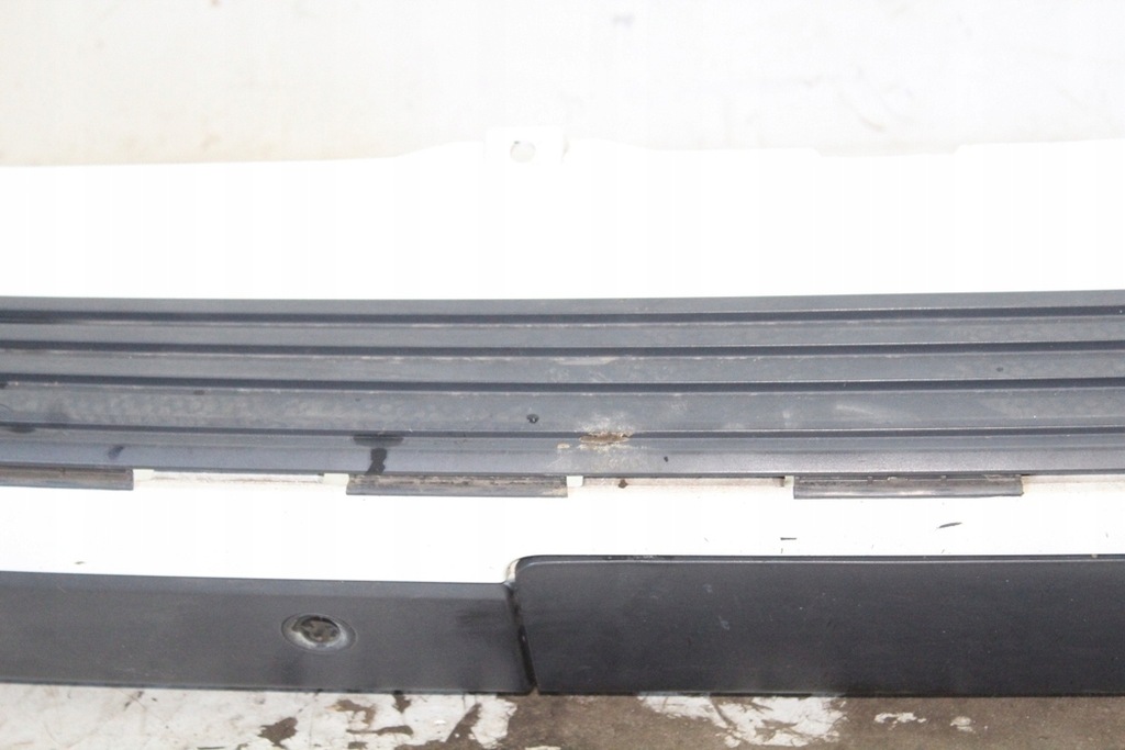 фото №16, Бампер задній land rover discovery iv l319 fujiwhite867 3.0l дизель 180kw