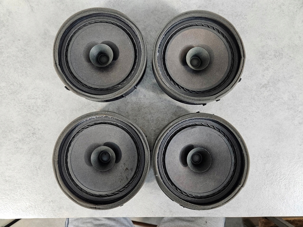 фото №7, Динамик w дверь mitsubishi space star ii 14-16