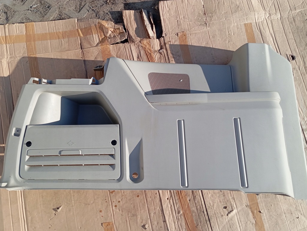 фото №12, Chrysler town country обшивка багажника левый правый обивка grand caravan