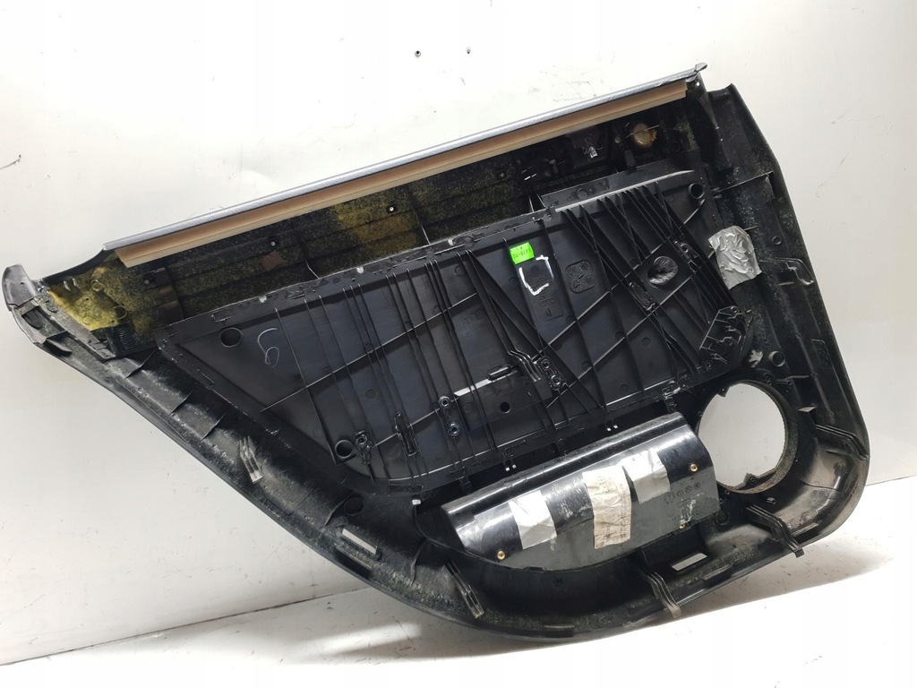 фото №7, Обшивка дверь правый задняя audi a6 c5 sedan