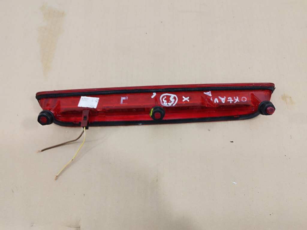 Лампа третій світло стоп кришки задній skoda octavia 2 2 рестайлінг  універсал 08-2013 Київ