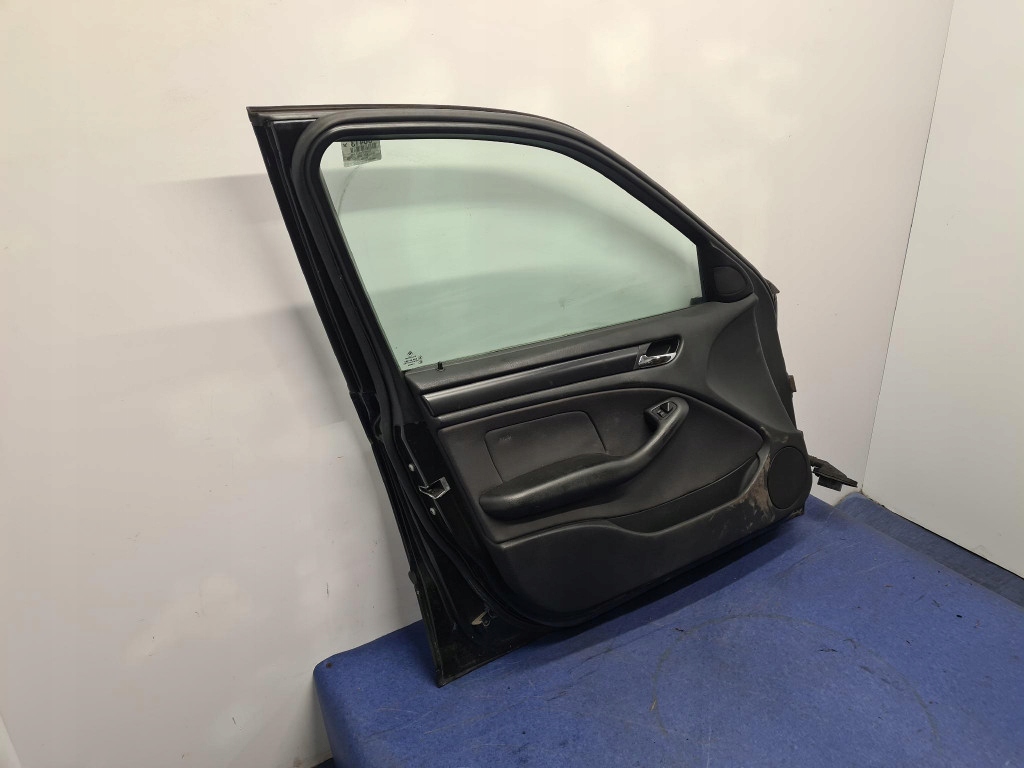 Bmw 320 e46 рестайлинг  дверь перед левая Цена