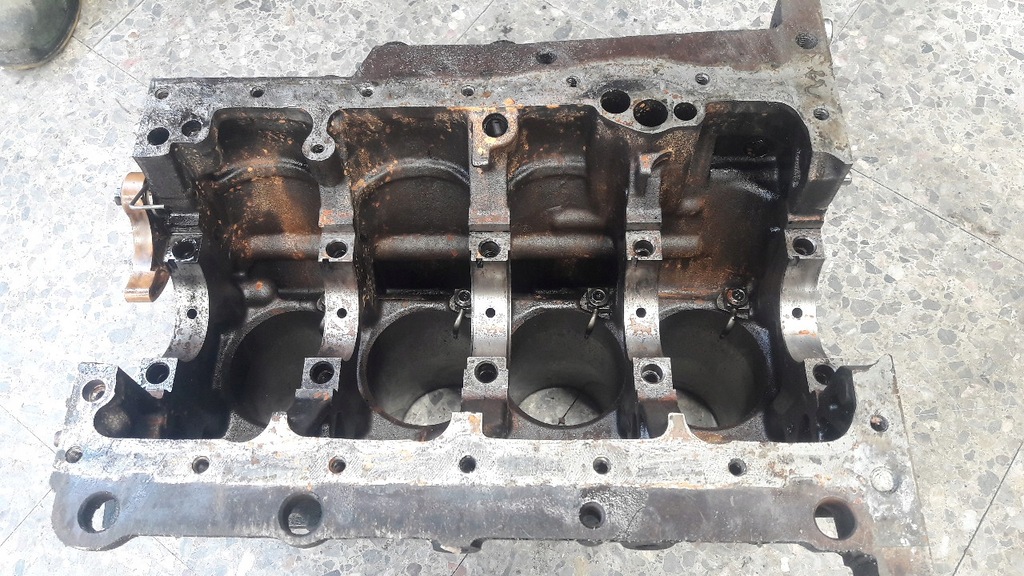 фото №11, 038103021c блок двигателя vw golf iv 1.9 sdi agp