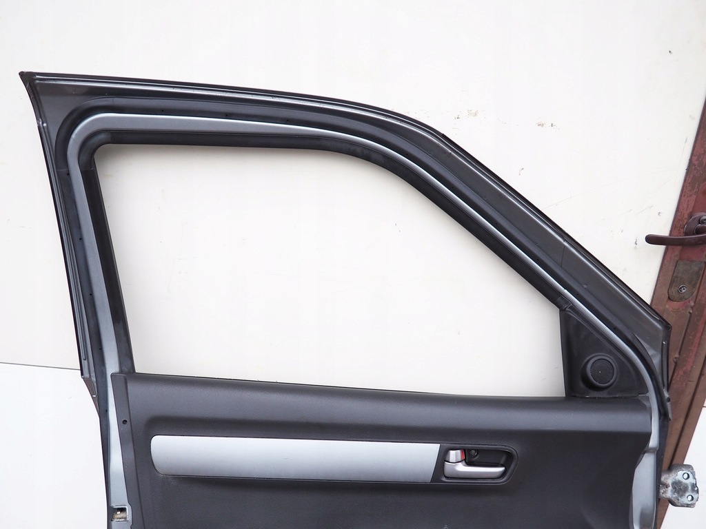 фото №8, Suzuki swift 2005-10 дверь левая перед передние цвет zcd