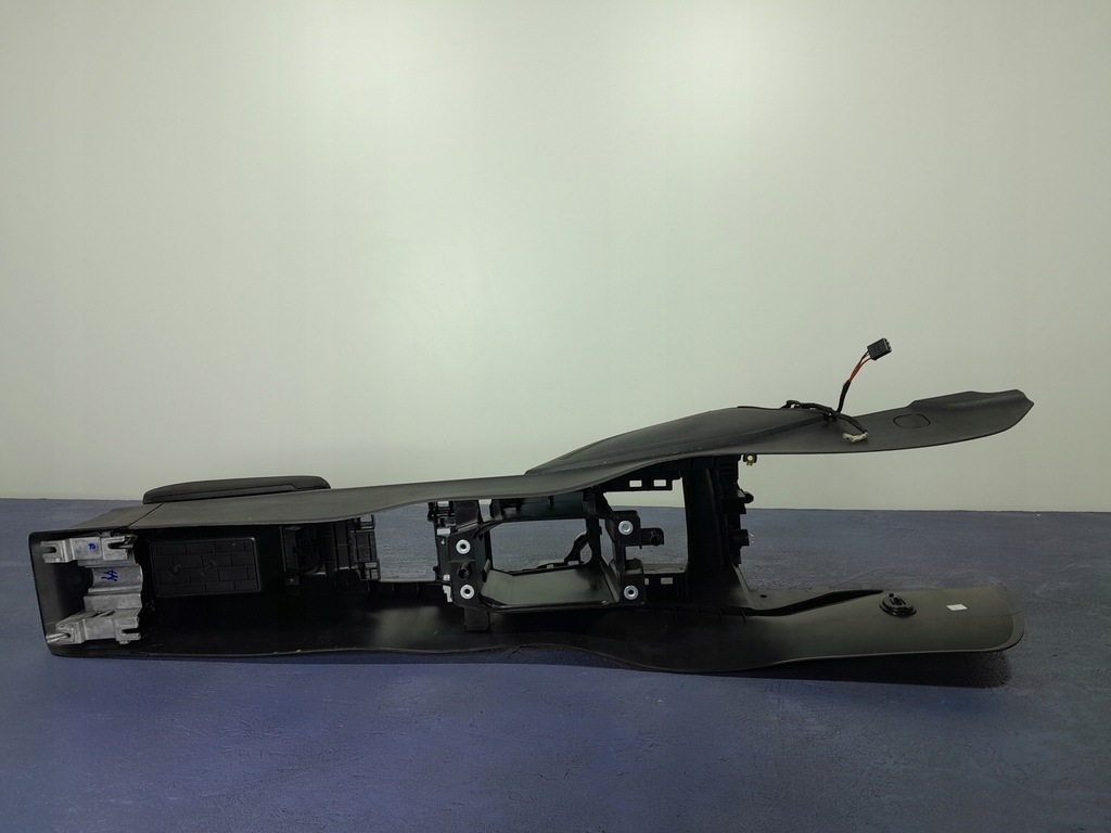 фото №10, Audi q2 подлокотник туннель средний 81b863241b