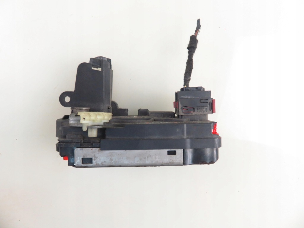 фото №8, Замок левый задний opel zafira b a05 13210738pu