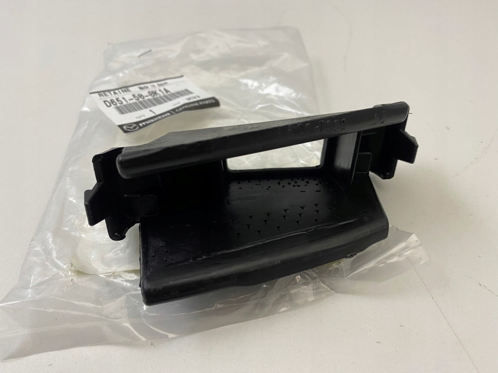 фото №1, Mazda ii 2 demio праве кронштейн бампера перед кронштейн напрямна правий 07-