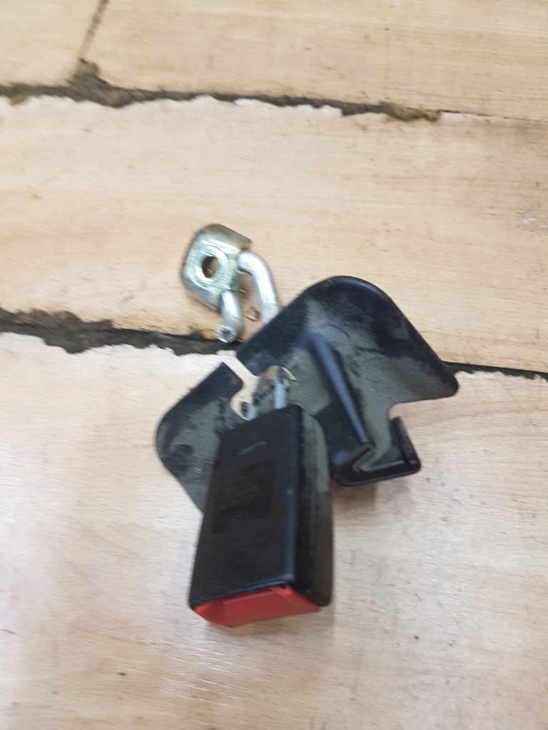 фото №2, Кліпса замок поперечина задня сидіння audi a4 b6