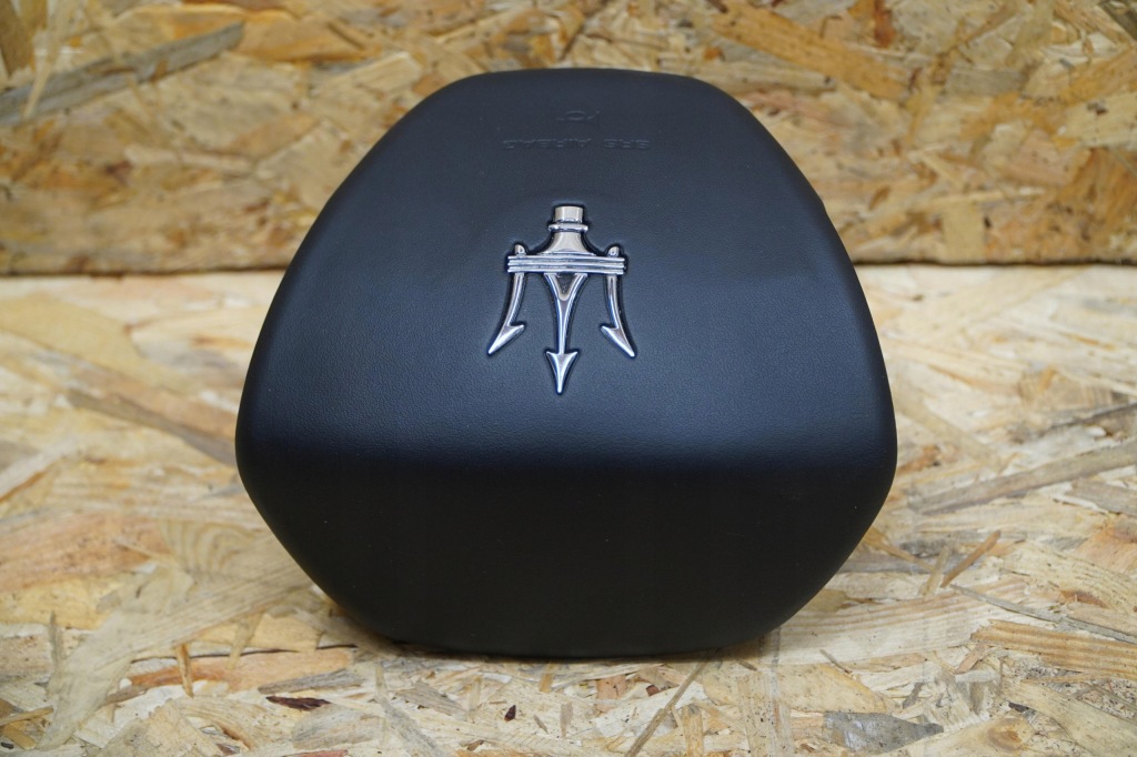 фото №14, Приборная панель консоль ремни подушка подушка безопасности maserati levante оригинал идеальное состояние белый nić