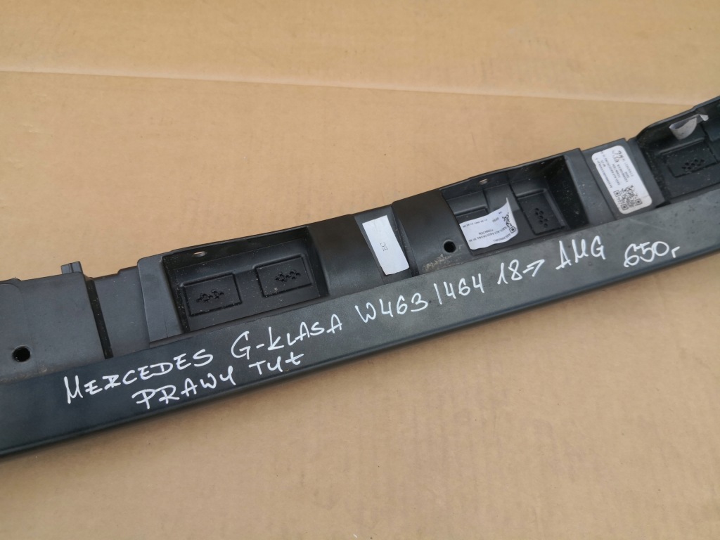 G-klasa w463 w464 amg 18- молдинг правий задній крила Ціна