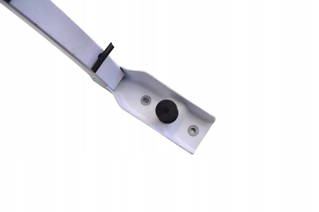 фото №3, Alfa romeo giulia петля кришки багажника права сторона 2.0 2017 rhd