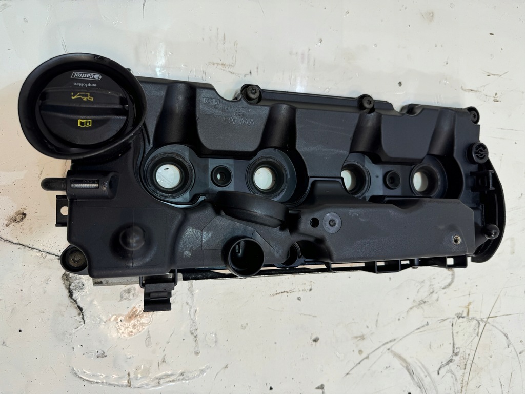 фото №1, Кришка клапанів audi a3 8v 1.6 tdi clh 03l103469s