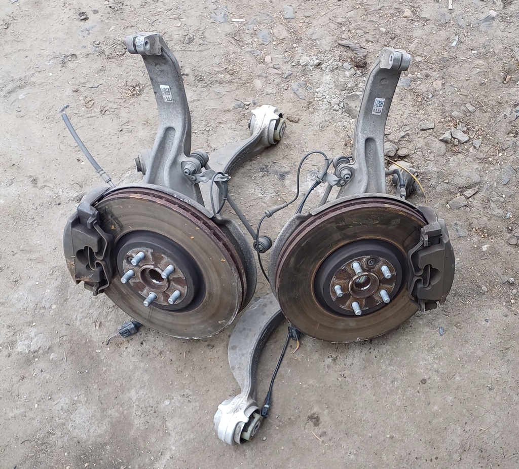 фото №1, Поворотний кулак важелі правий перед range rover velar l560 3.0d